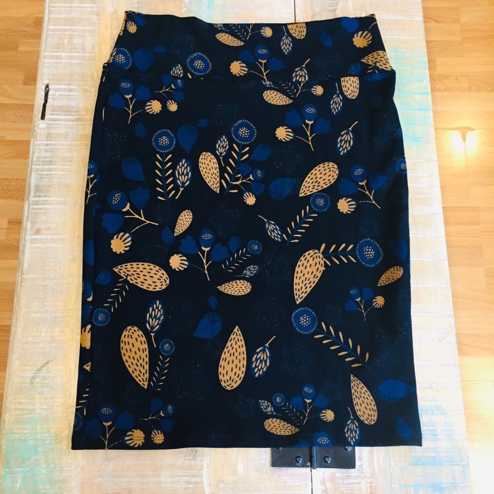 Lularoe Cassie Pencil Skirt Large floral black blue tan